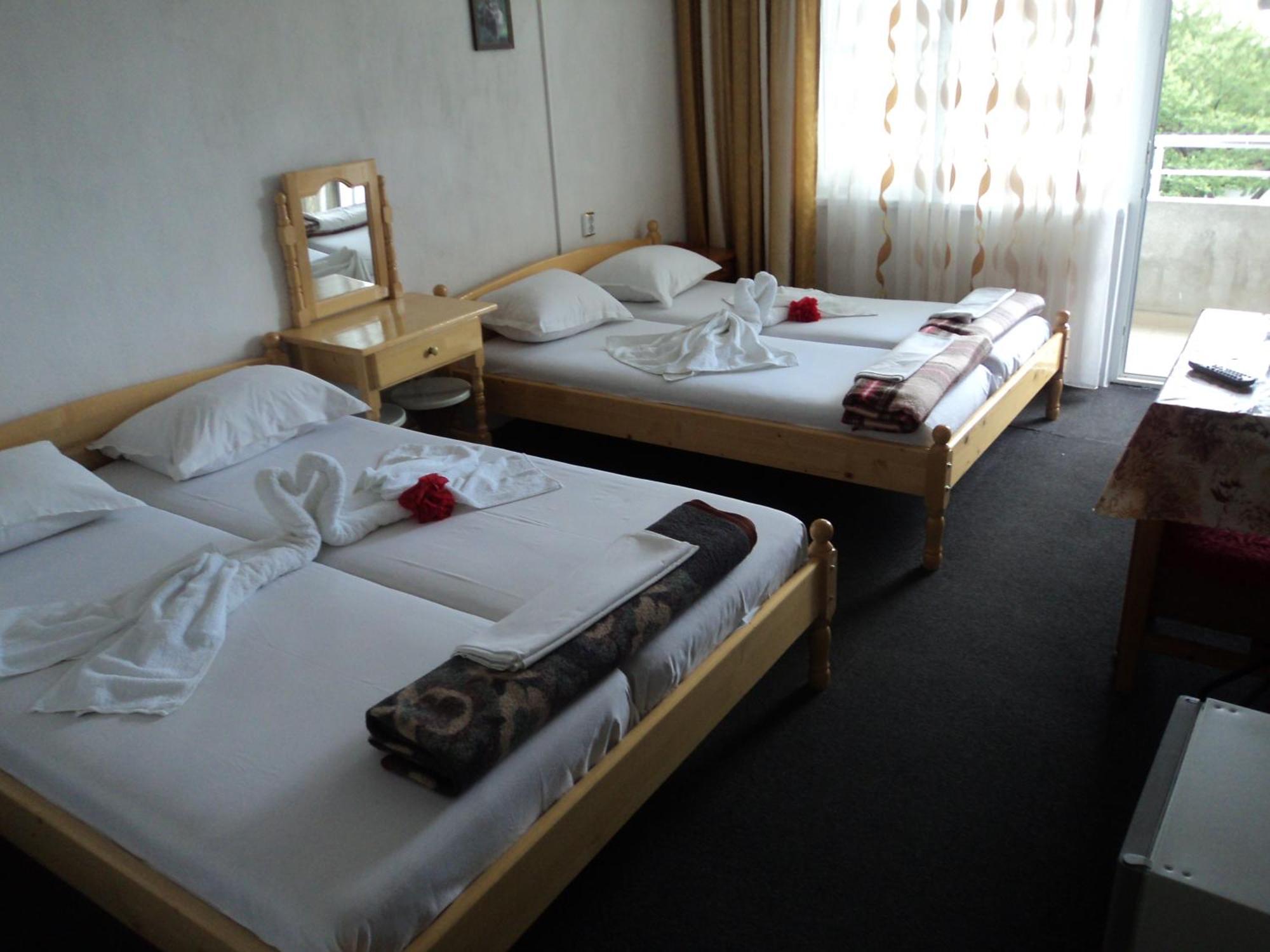 Guest House Drazhev 奥布佐尔 外观 照片