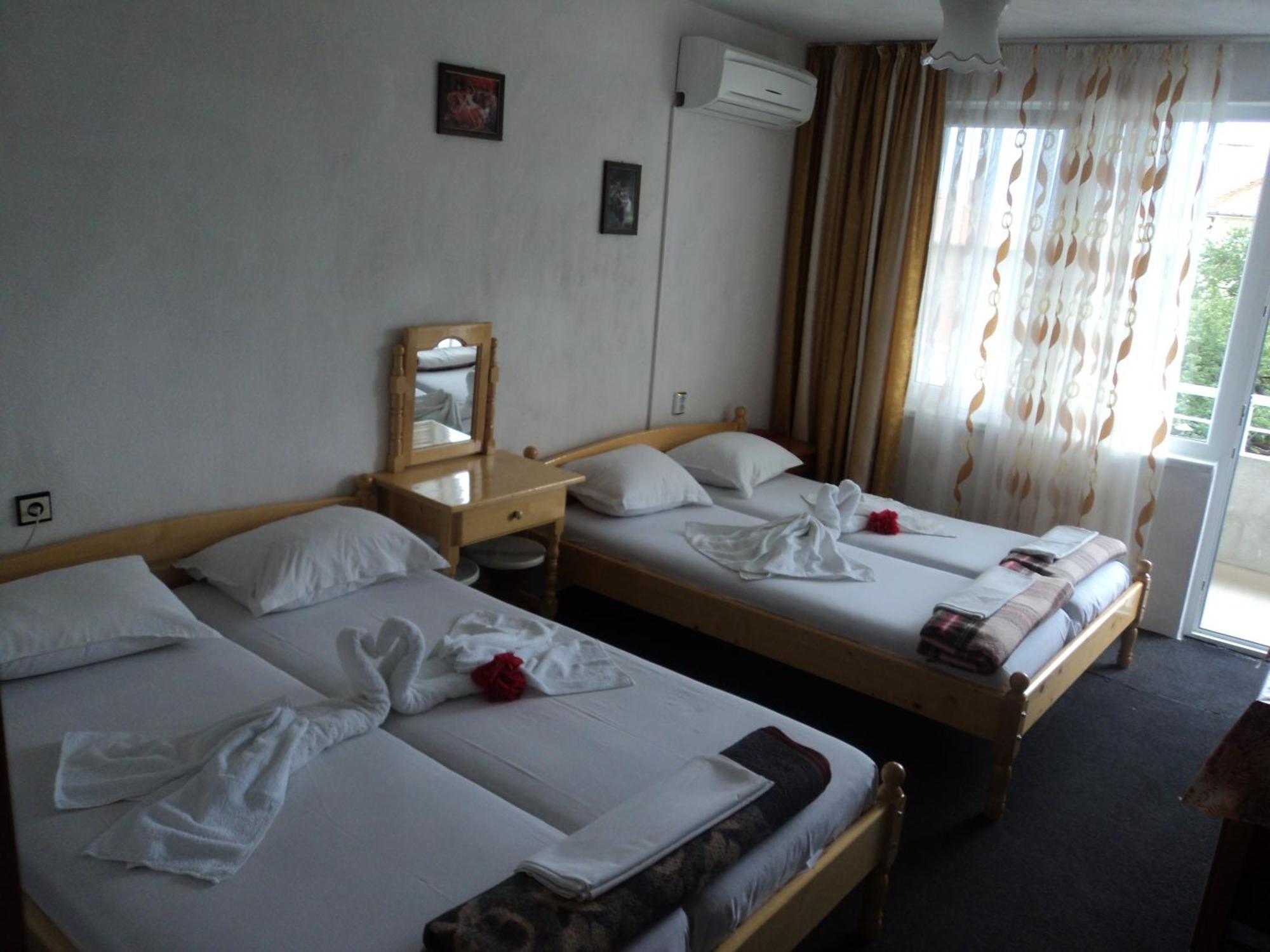 Guest House Drazhev 奥布佐尔 外观 照片